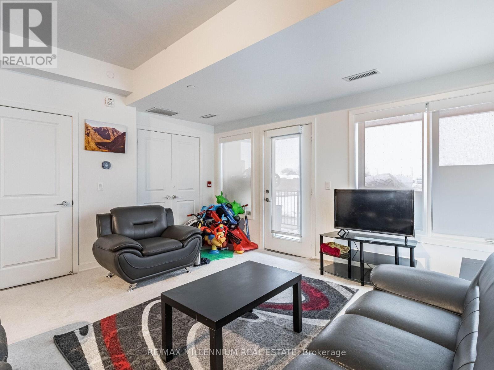 116 - 155 Downsview Park Boulevard, Toronto (Downsview-Roding-Cfb), Ontario  M3K 0E3 - Photo 12 - W12405972