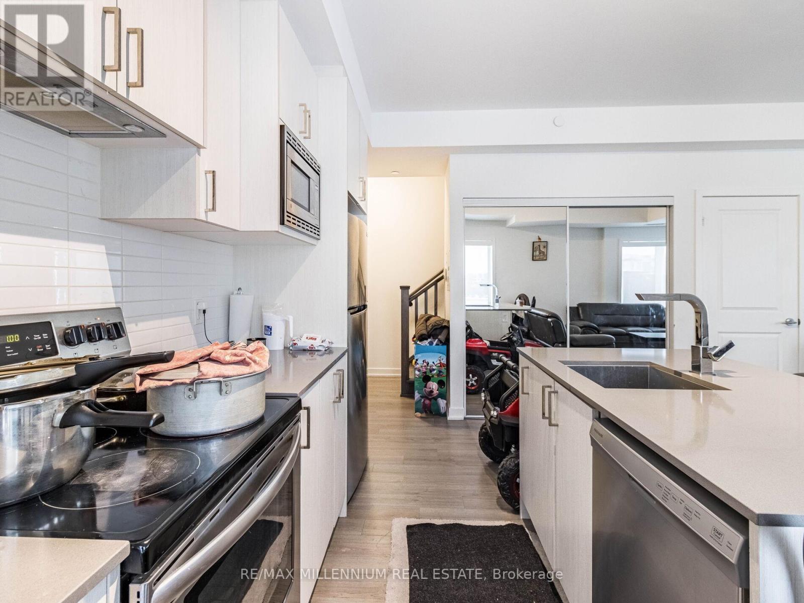 116 - 155 Downsview Park Boulevard, Toronto (Downsview-Roding-Cfb), Ontario  M3K 0E3 - Photo 16 - W12405972