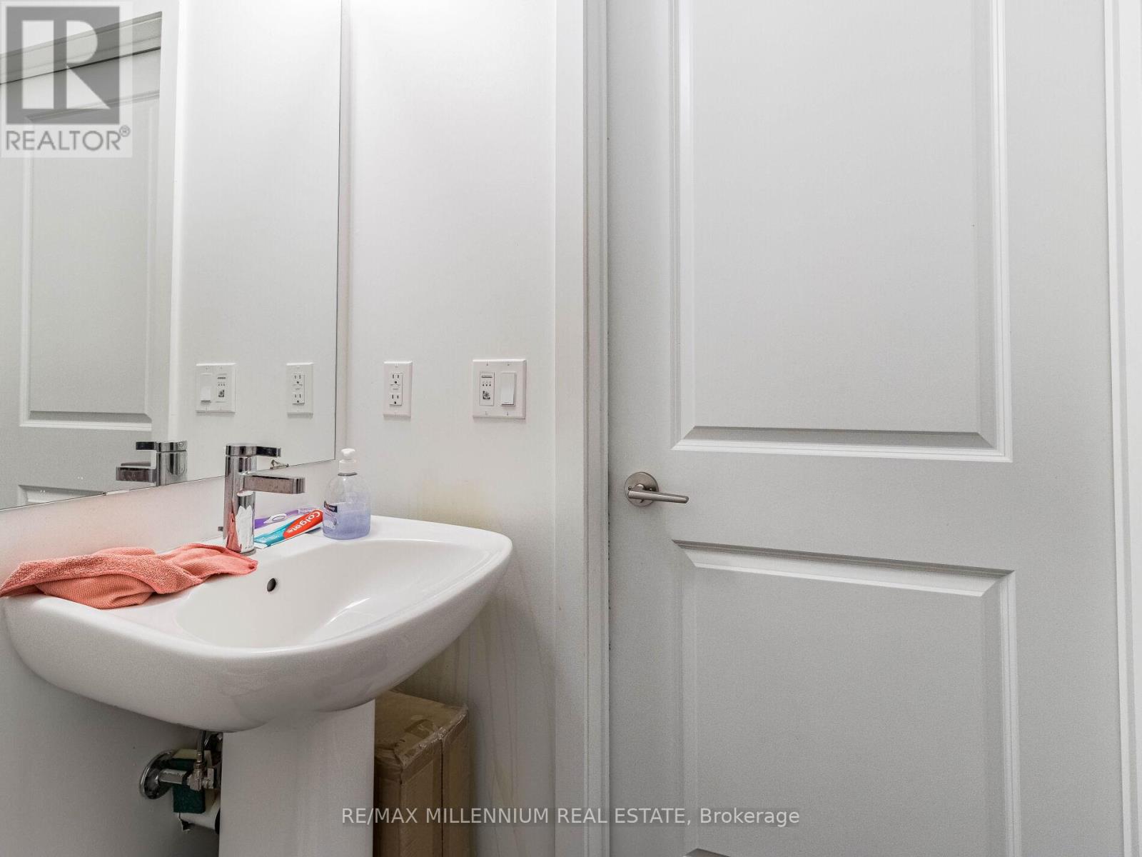 116 - 155 Downsview Park Boulevard, Toronto (Downsview-Roding-Cfb), Ontario  M3K 0E3 - Photo 18 - W12405972