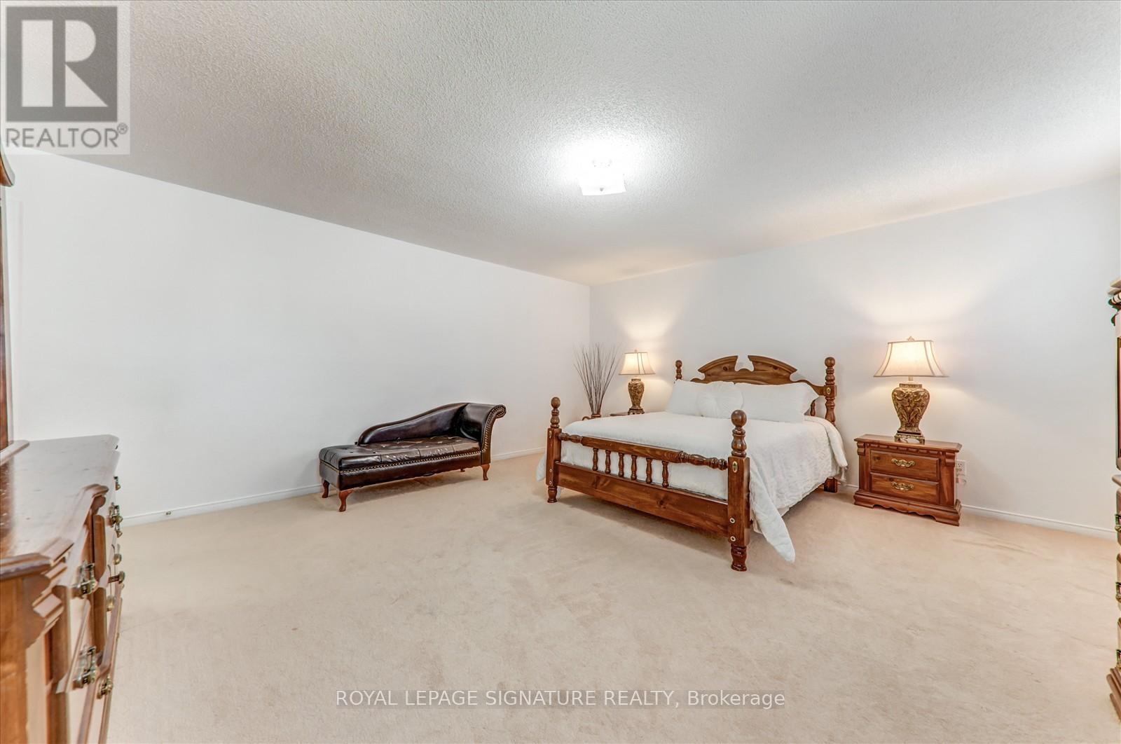 72 Fairhill Avenue, Brampton, Ontario  L7A 2E8 - Photo 19 - W12405978