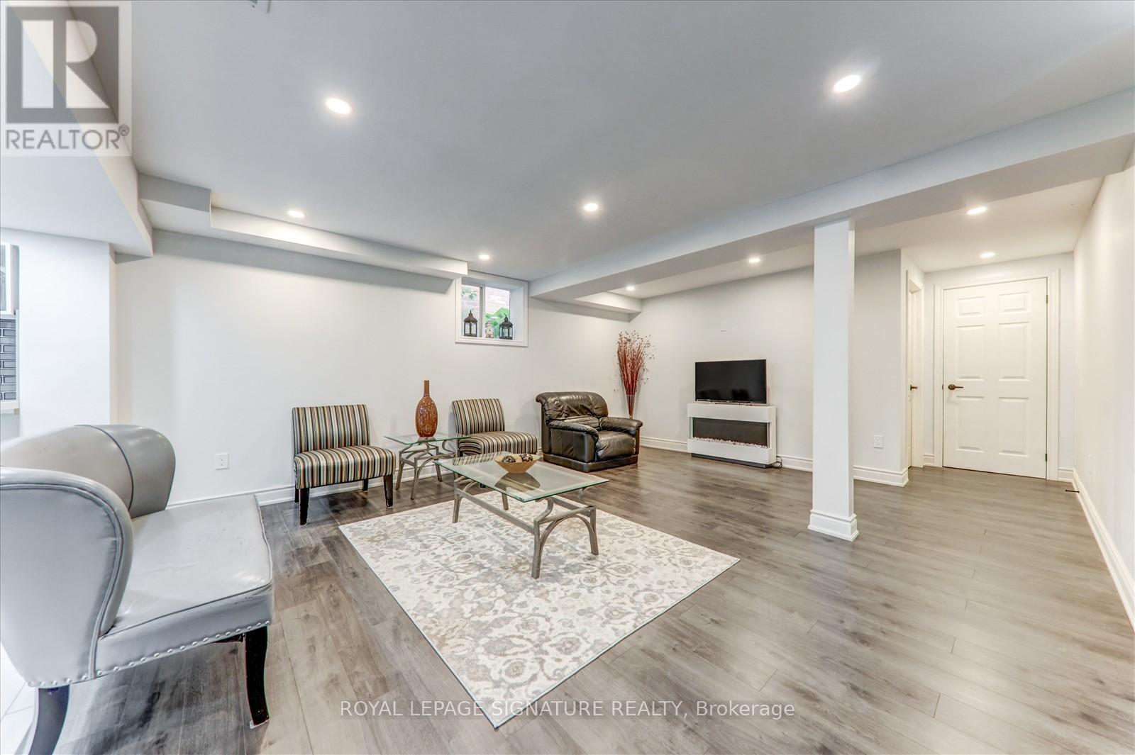 72 Fairhill Avenue, Brampton, Ontario  L7A 2E8 - Photo 30 - W12405978