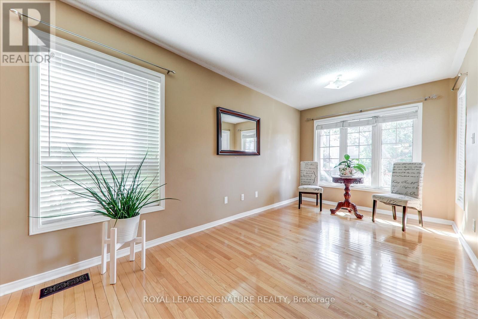 72 Fairhill Avenue, Brampton, Ontario  L7A 2E8 - Photo 7 - W12405978