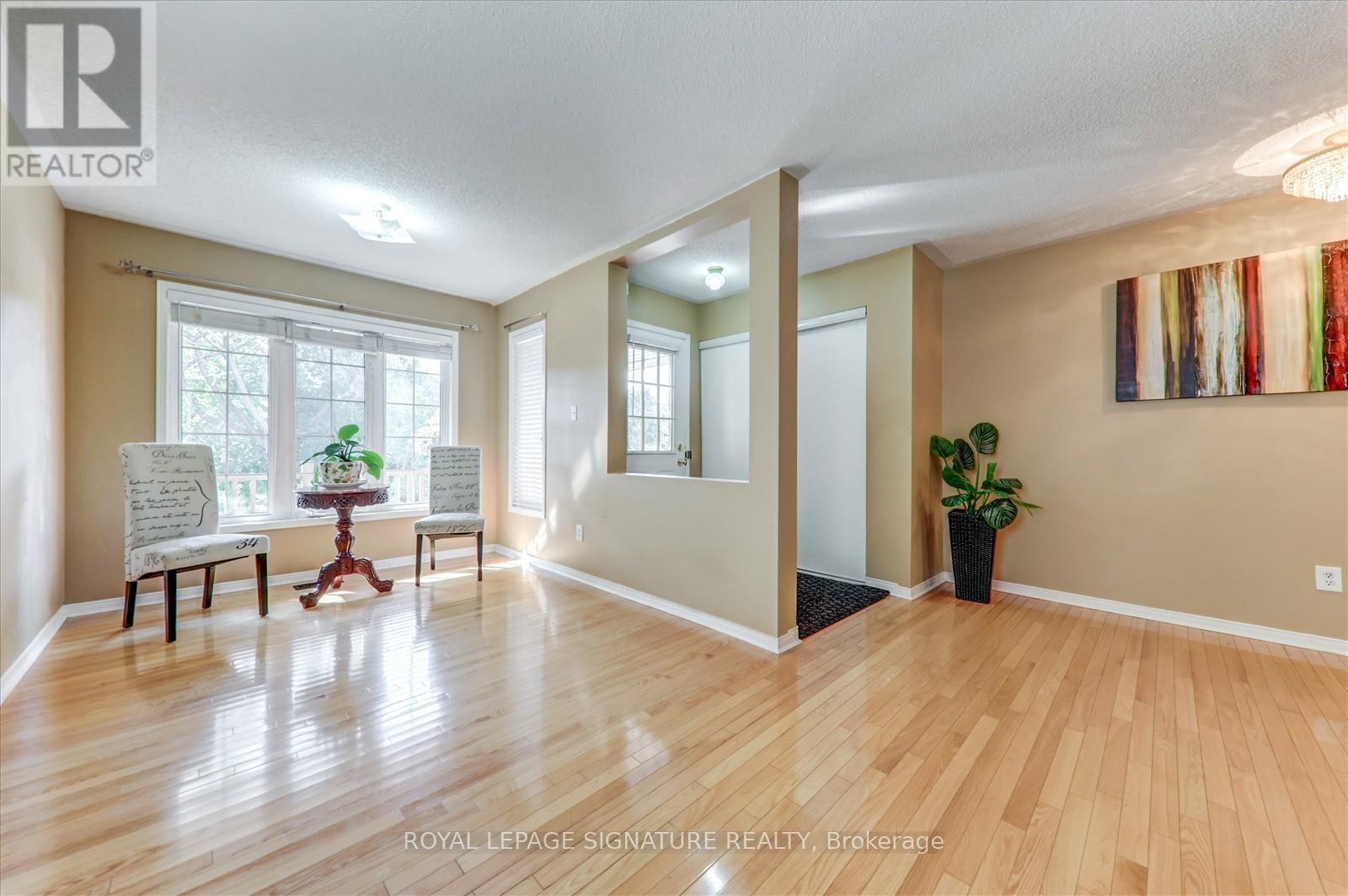 72 Fairhill Avenue, Brampton, Ontario  L7A 2E8 - Photo 8 - W12405978
