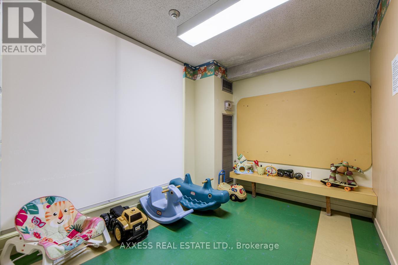 609 - 3590 Kaneff Crescent, Mississauga, Ontario  L5A 3X3 - Photo 28 - W12406006