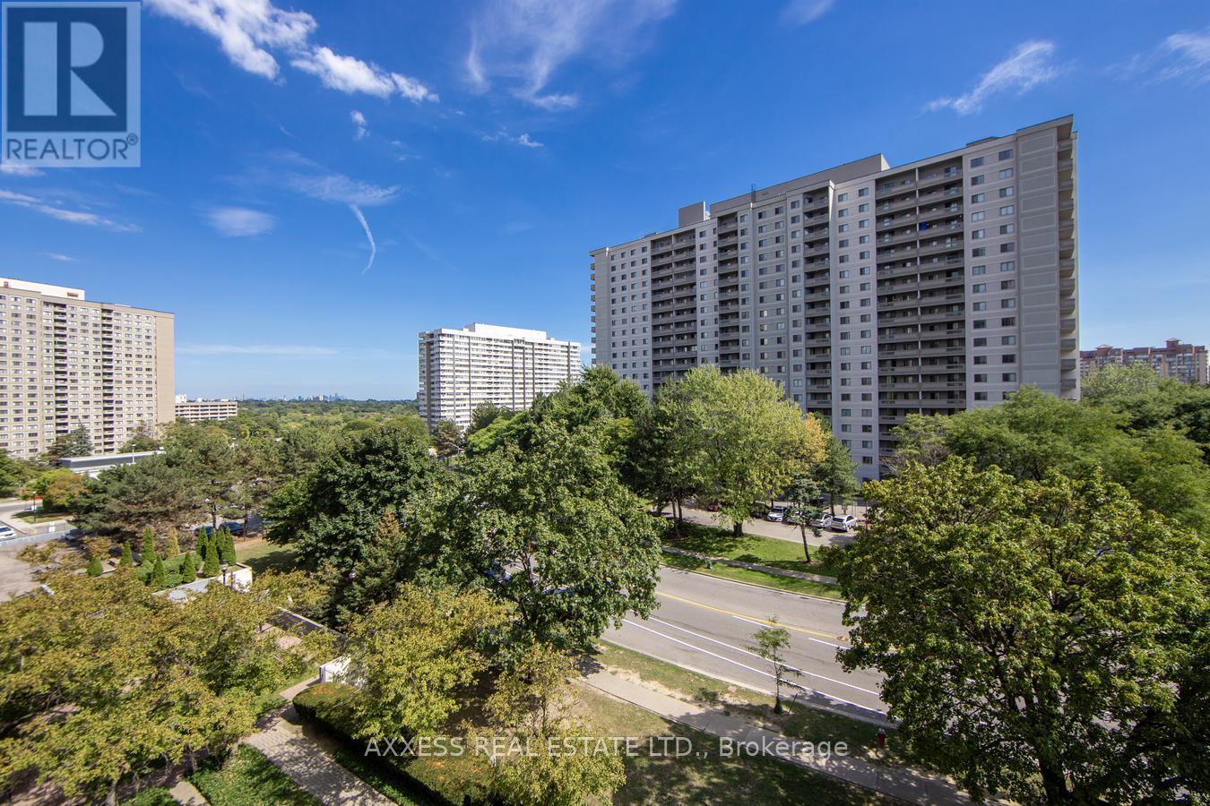 609 - 3590 Kaneff Crescent, Mississauga, Ontario  L5A 3X3 - Photo 32 - W12406006