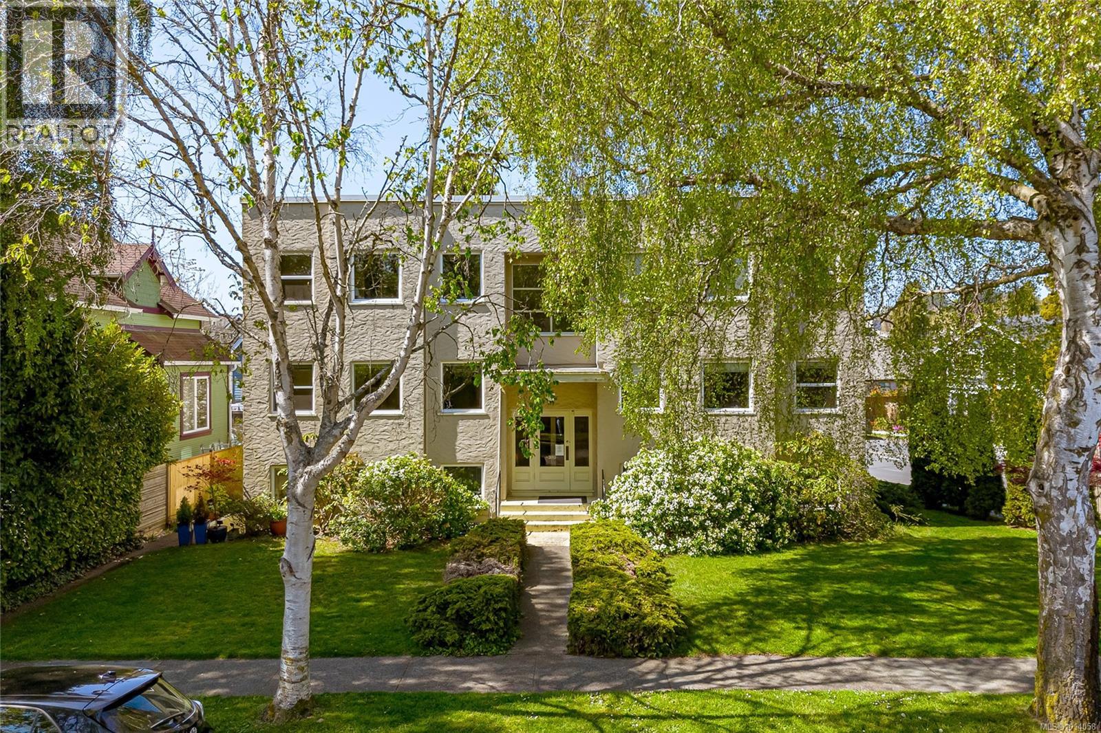 370 Richmond Ave, Victoria, British Columbia  V8S 3Y1 - Photo 2 - 1014058