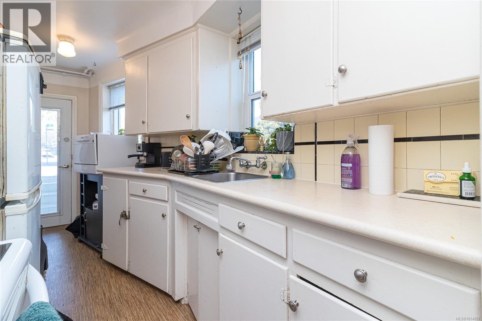 370 Richmond Ave, Victoria, British Columbia  V8S 3Y1 - Photo 34 - 1014057