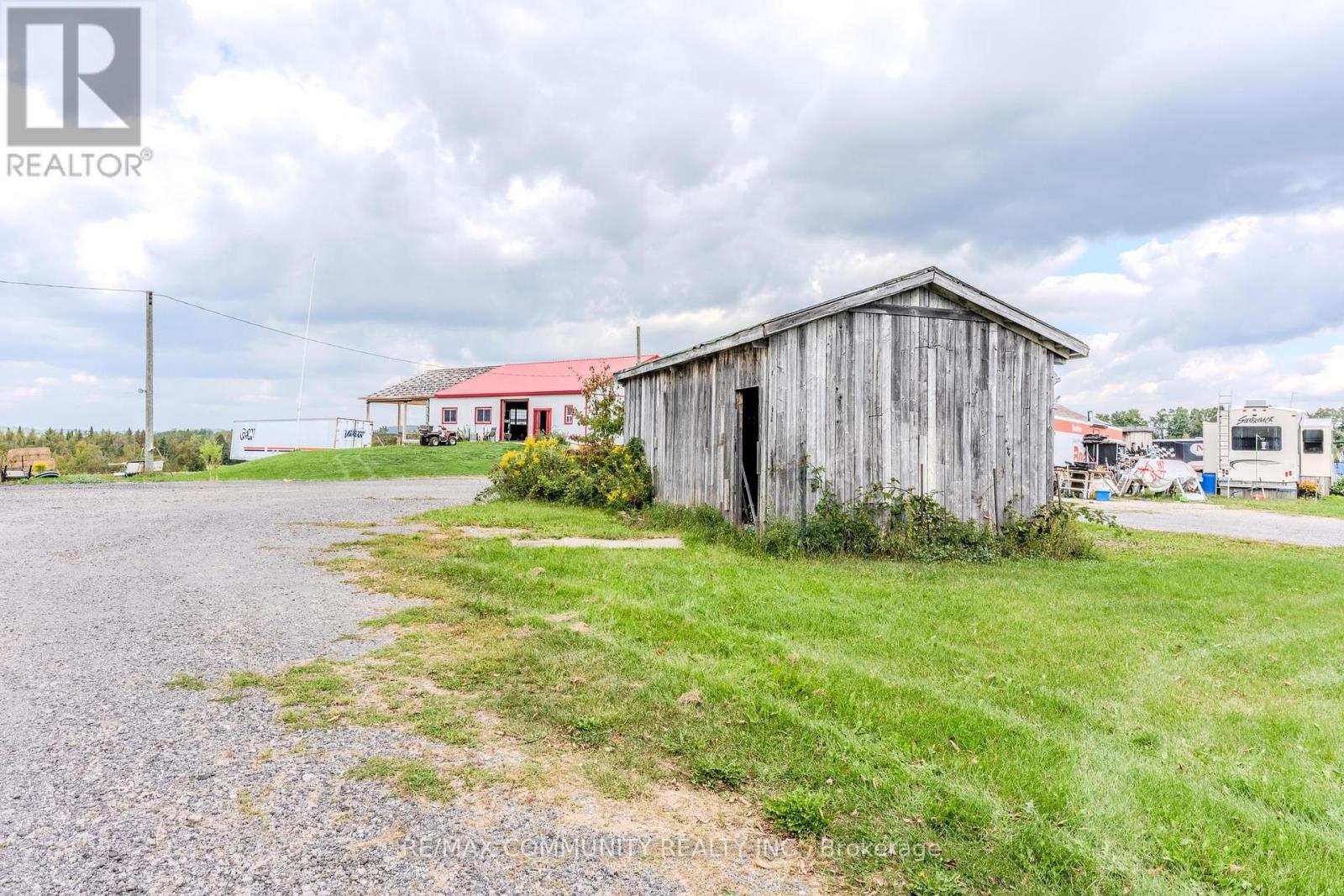 754 Porter Road, Kawartha Lakes, Ontario  L0A 1K0 - Photo 3 - X12405917
