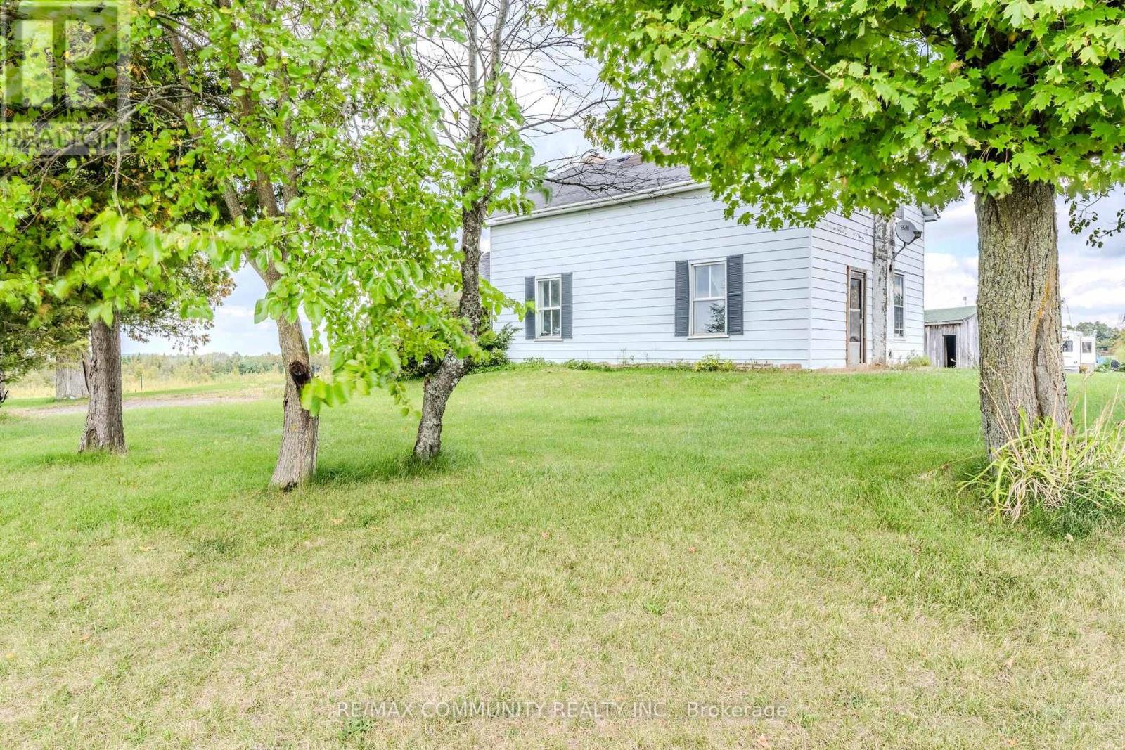 754 Porter Road, Kawartha Lakes, Ontario  L0A 1K0 - Photo 8 - X12405917