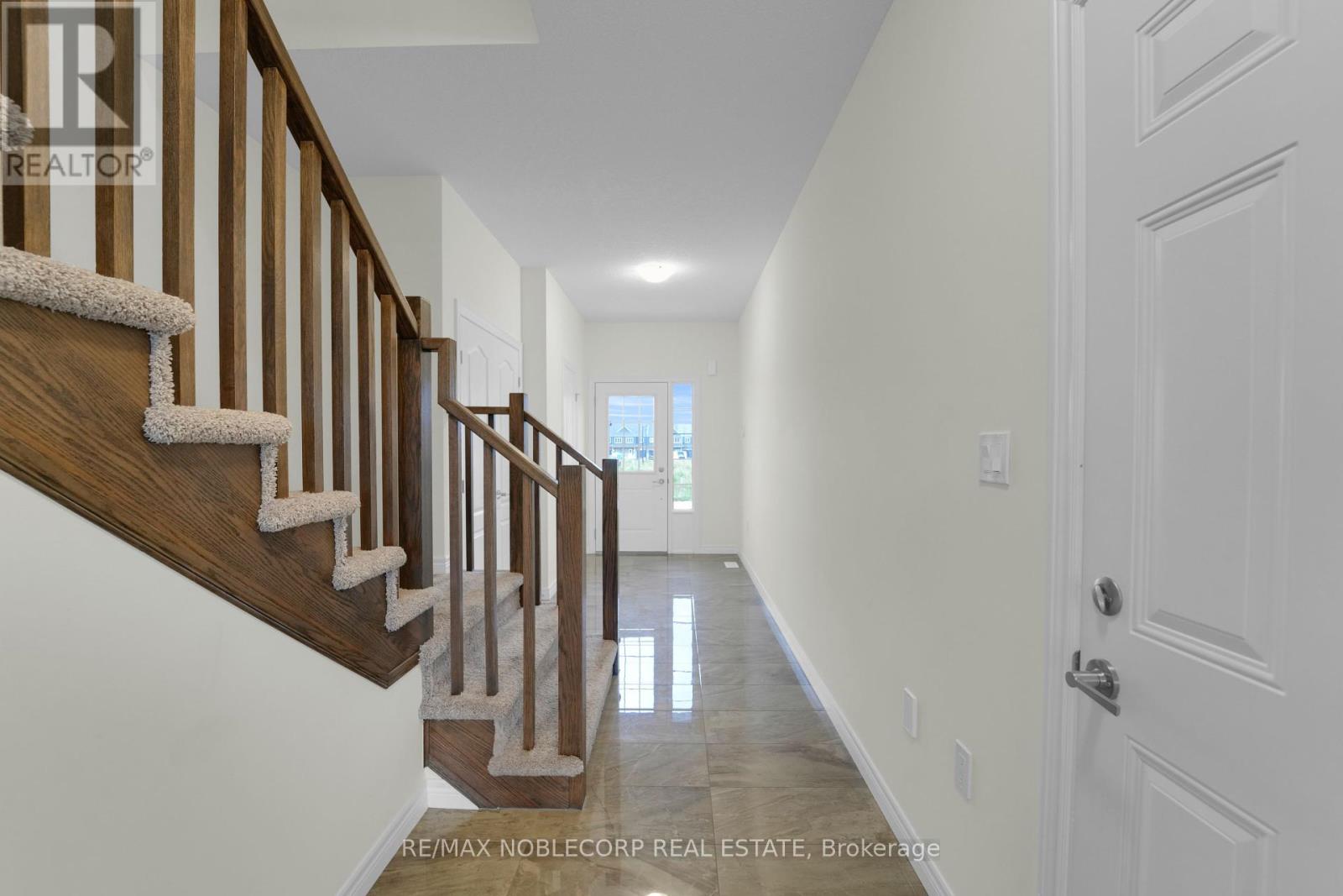 15 Lloyd Davies Way, Hamilton, Ontario  L0R 1C0 - Photo 12 - X12405926