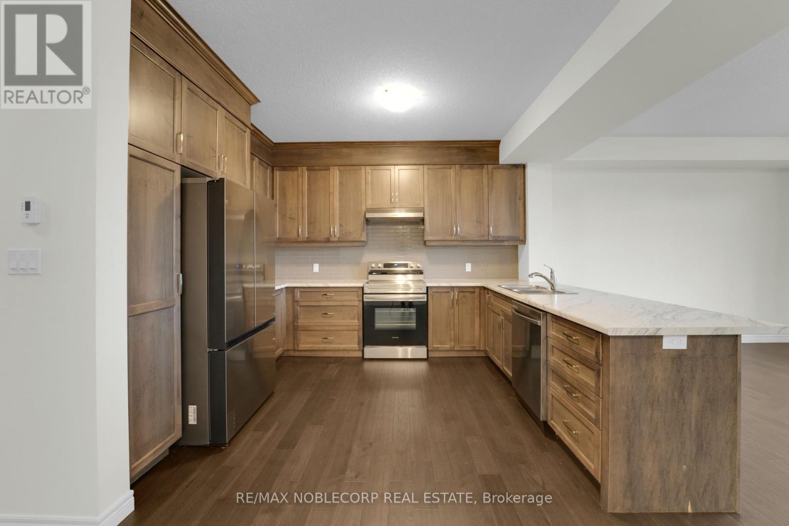 15 Lloyd Davies Way, Hamilton, Ontario  L0R 1C0 - Photo 16 - X12405926