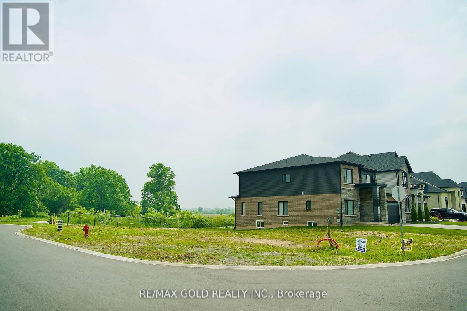 7547 Sherrille Crescent, Niagara Falls (Brown), Ontario  L2H 3T4 - Photo 10 - X12405937
