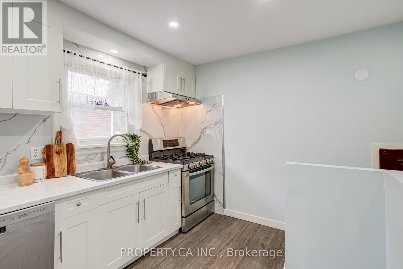 4722 Homewood Avenue, Niagara Falls (Cherrywood), Ontario  L2E 4Y3 - Photo 15 - X12405948