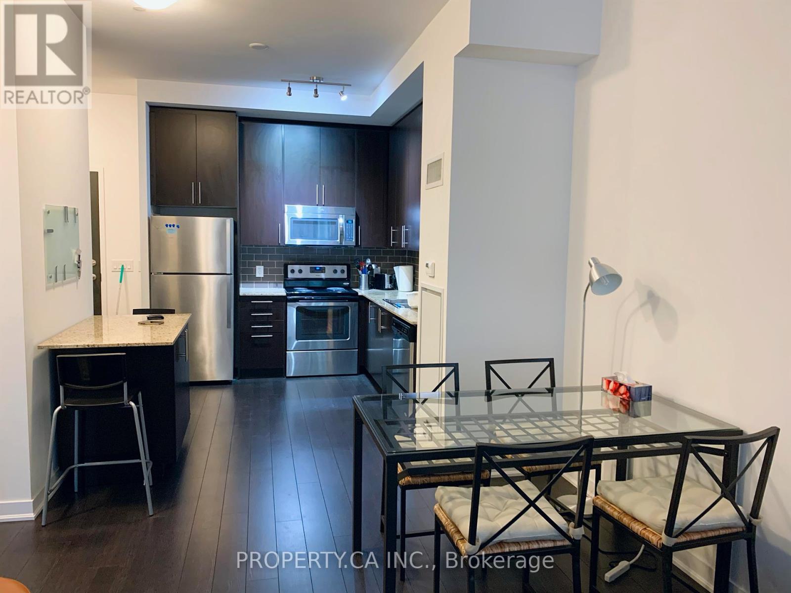 109 - 85 Duke Street W, Kitchener, Ontario  N2H 0B7 - Photo 7 - X12405991