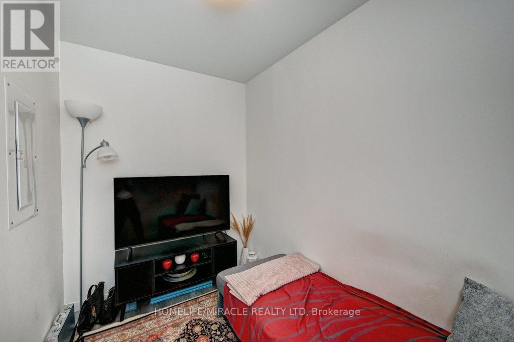 1213 - 60 Frederick Street, Kitchener, Ontario  N2C 0H7 - Photo 40 - X12406049
