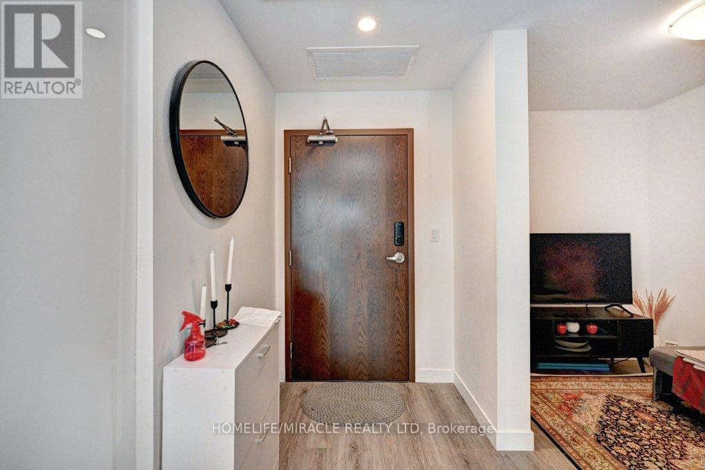 1213 - 60 Frederick Street, Kitchener, Ontario  N2C 0H7 - Photo 5 - X12406049