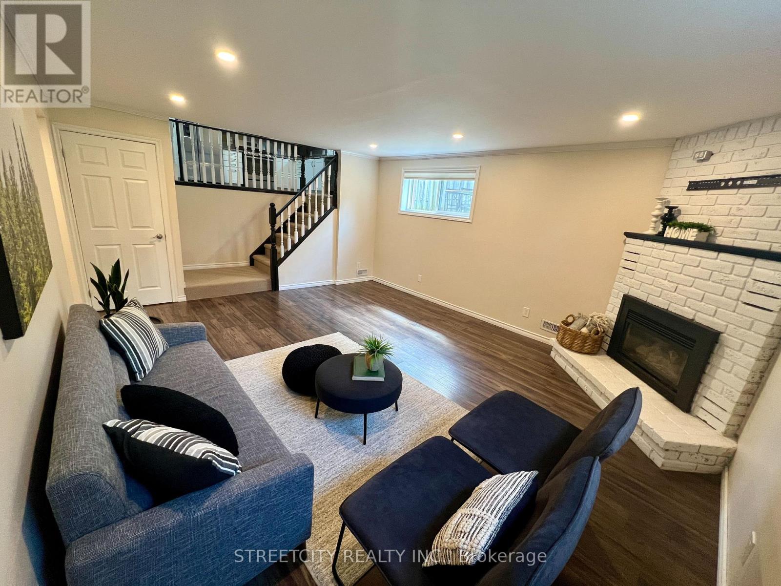 295 Walmer Grove, London North, Ontario  N6G 4G9 - Photo 30 - X12406300