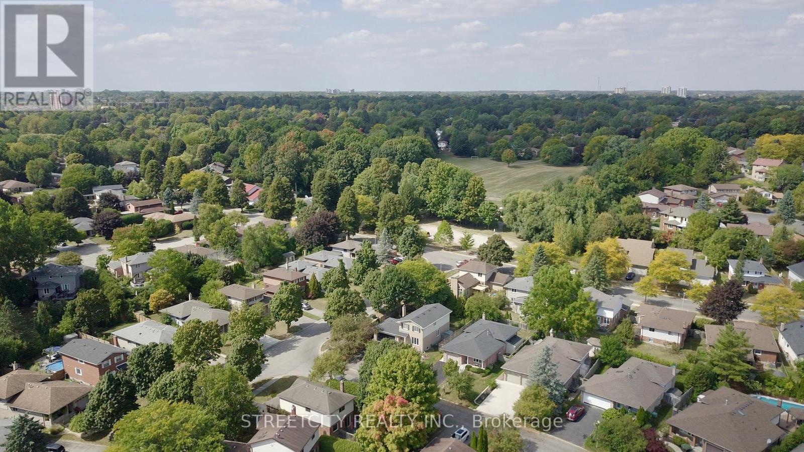 295 Walmer Grove, London North, Ontario  N6G 4G9 - Photo 40 - X12406300