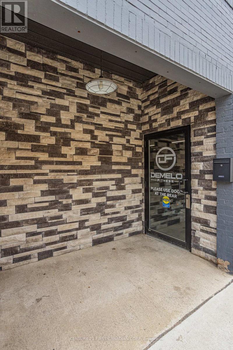 347 Clarence Street, London East, Ontario  N6A 3M4 - Photo 5 - X12406305