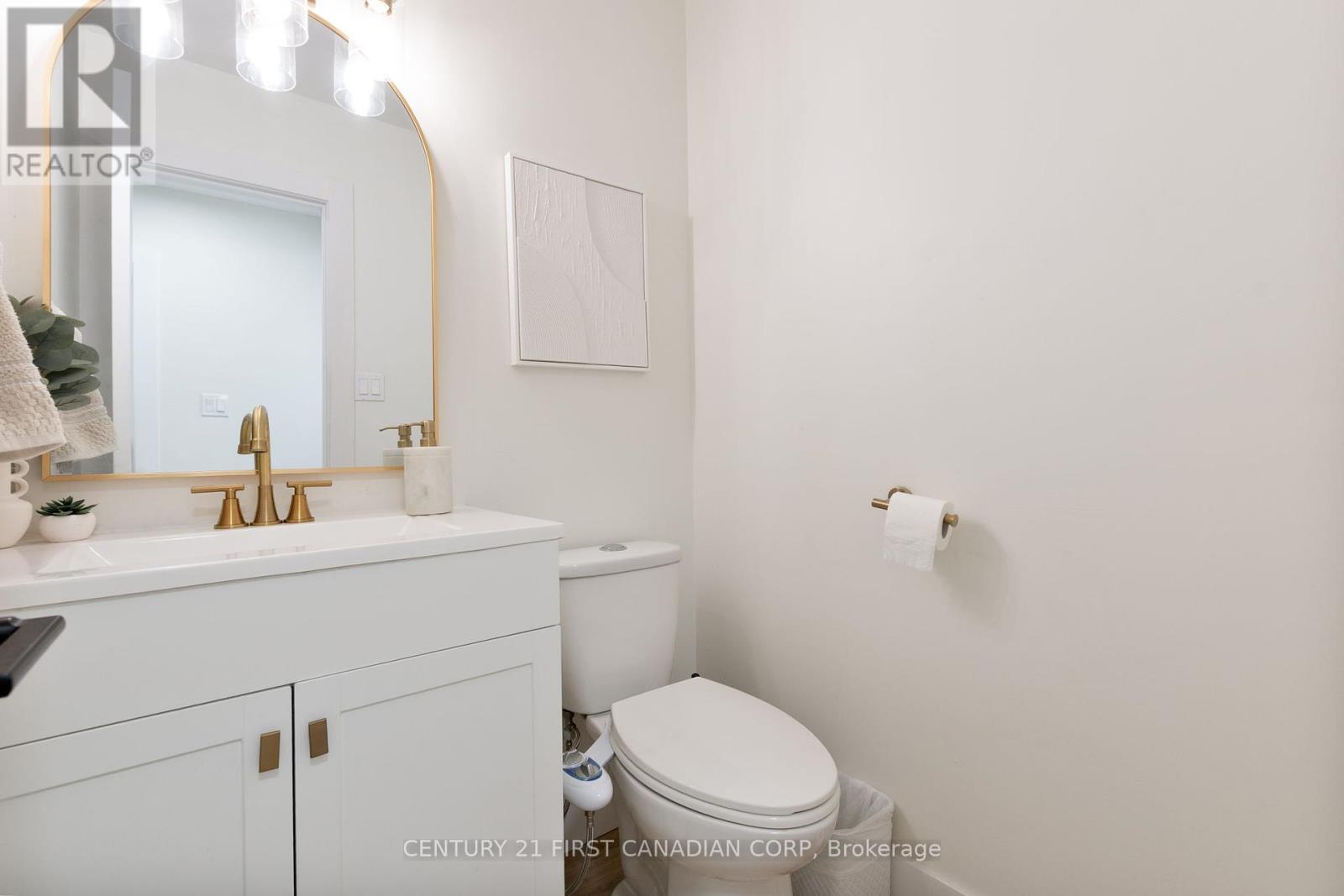 60 - 35 Waterman Avenue, London South, Ontario  N6C 5T8 - Photo 6 - X12406420