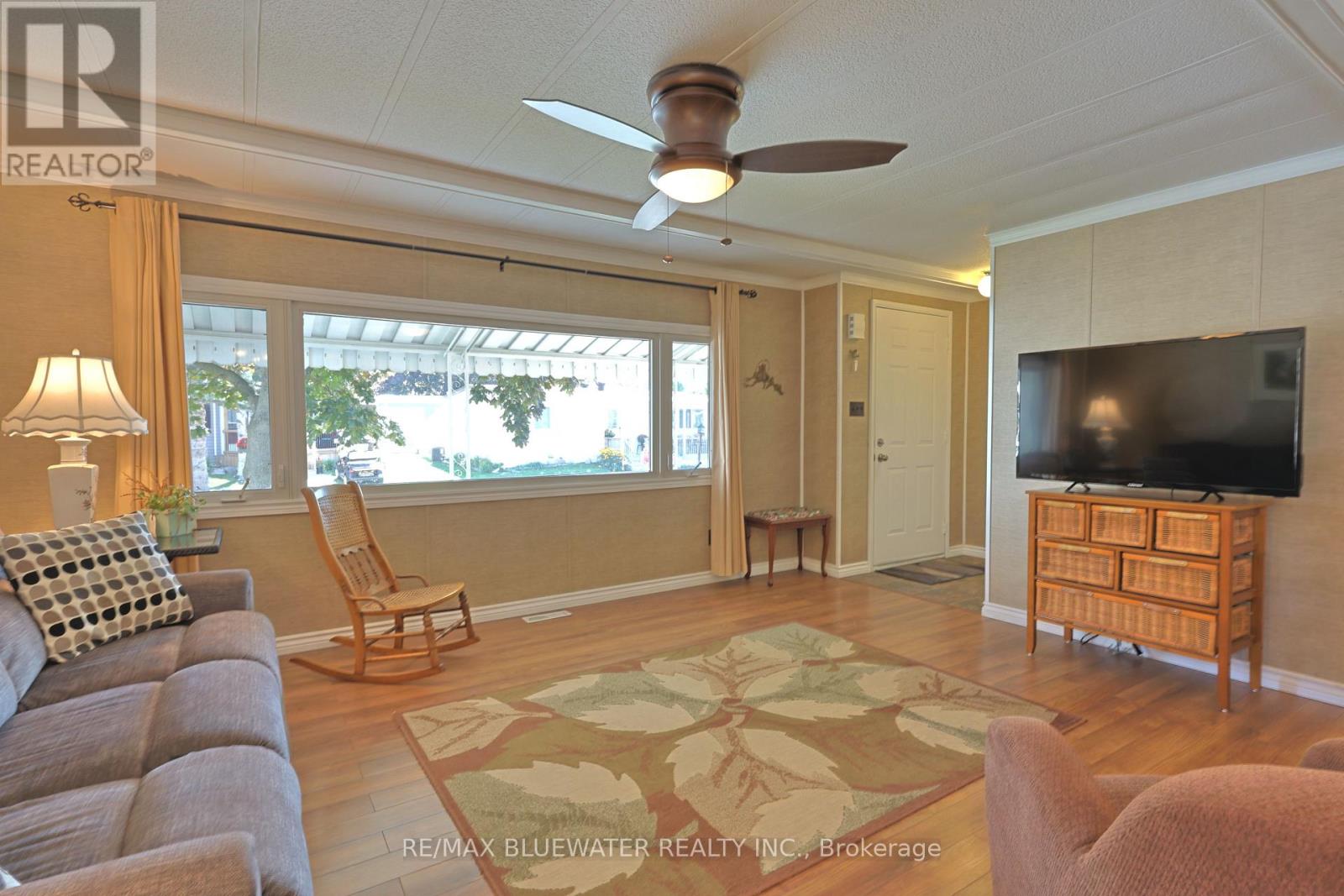 199 Pebble Beach Parkway, South Huron, Ontario  N0M 1T0 - Photo 10 - X12406449