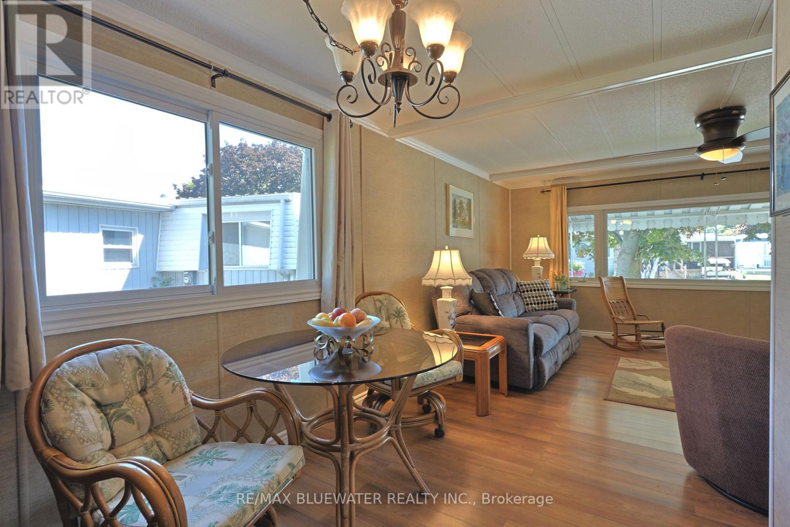 199 Pebble Beach Parkway, South Huron, Ontario  N0M 1T0 - Photo 13 - X12406449