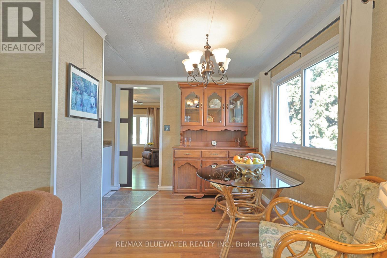 199 Pebble Beach Parkway, South Huron, Ontario  N0M 1T0 - Photo 14 - X12406449