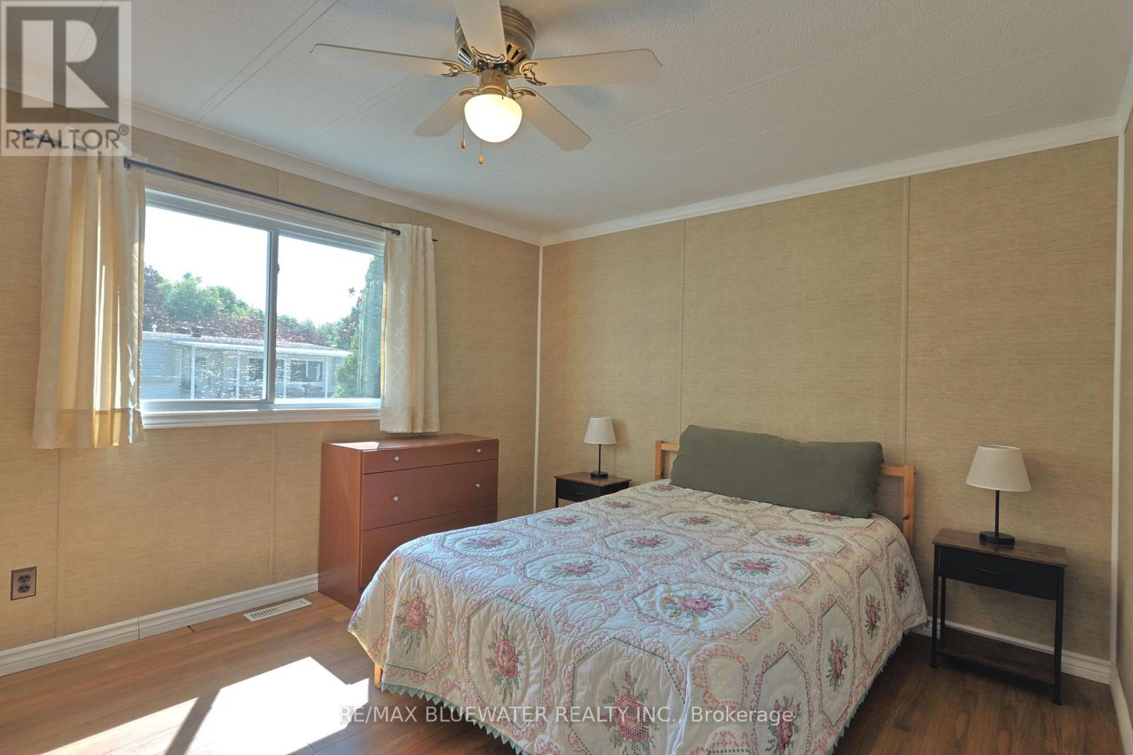 199 Pebble Beach Parkway, South Huron, Ontario  N0M 1T0 - Photo 22 - X12406449