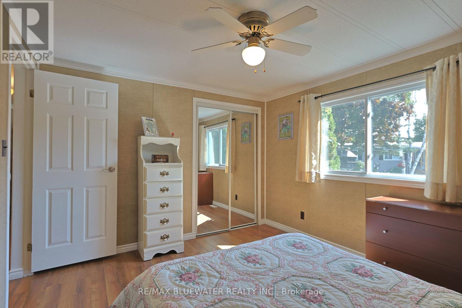 199 Pebble Beach Parkway, South Huron, Ontario  N0M 1T0 - Photo 23 - X12406449
