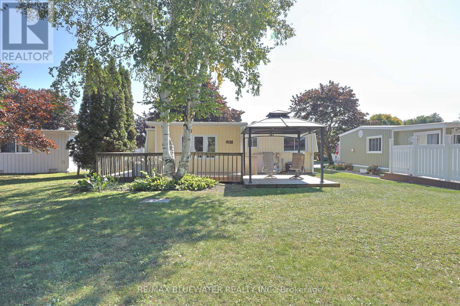 199 Pebble Beach Parkway, South Huron, Ontario  N0M 1T0 - Photo 28 - X12406449