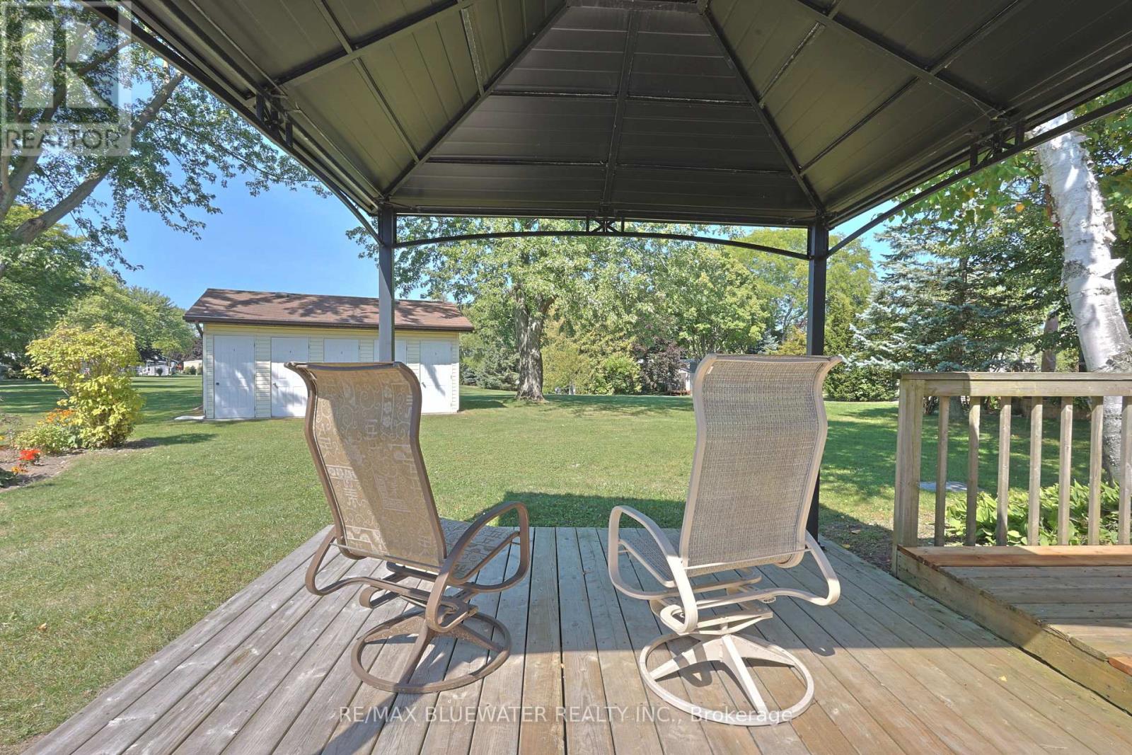 199 Pebble Beach Parkway, South Huron, Ontario  N0M 1T0 - Photo 30 - X12406449