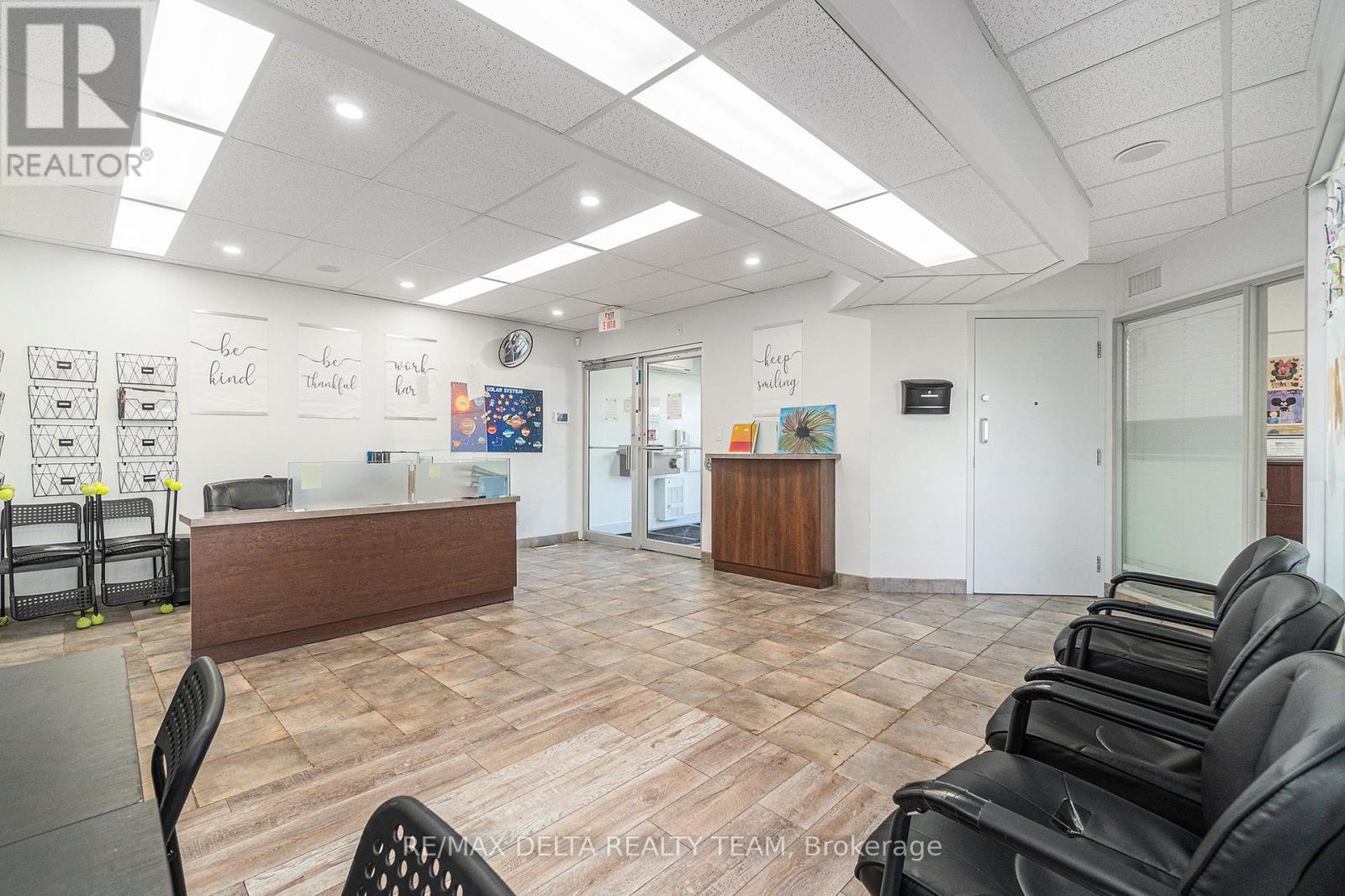 3713 Navan Road, Ottawa, Ontario  K1B 1H9 - Photo 11 - X12406433