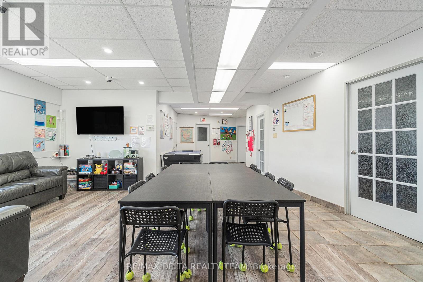3713 Navan Road, Ottawa, Ontario  K1B 1H9 - Photo 12 - X12406433