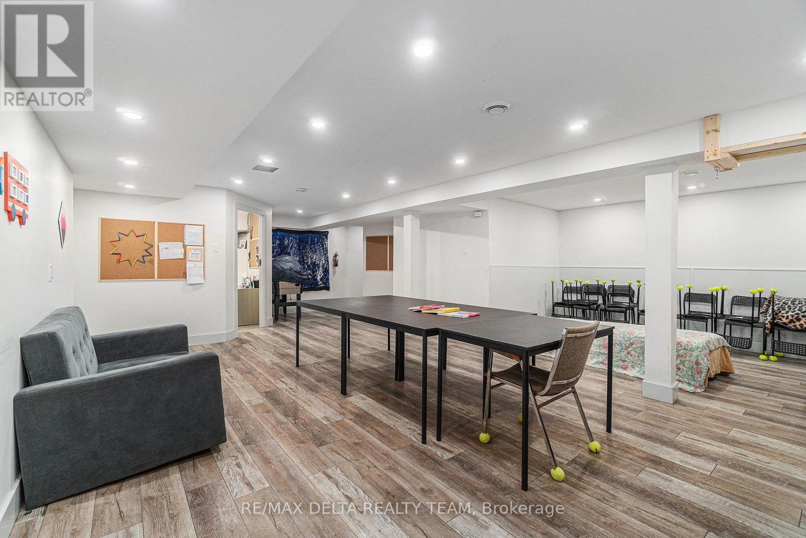 3713 Navan Road, Ottawa, Ontario  K1B 1H9 - Photo 18 - X12406433