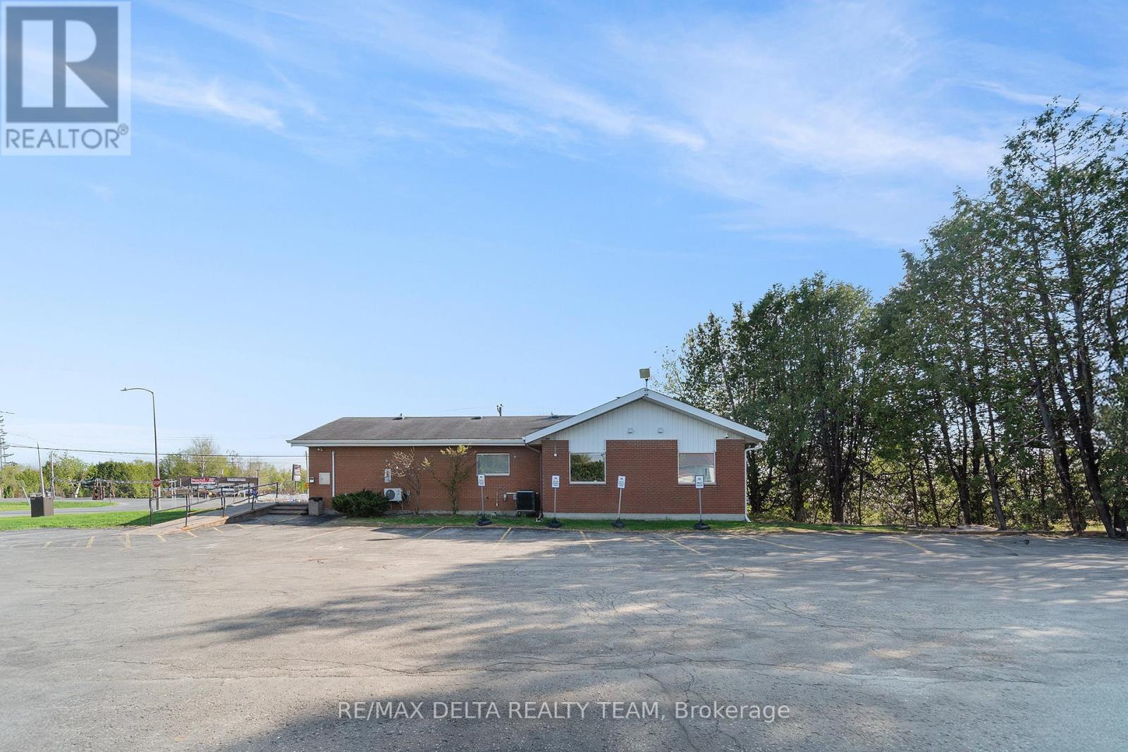 3713 Navan Road, Ottawa, Ontario  K1B 1H9 - Photo 37 - X12406433