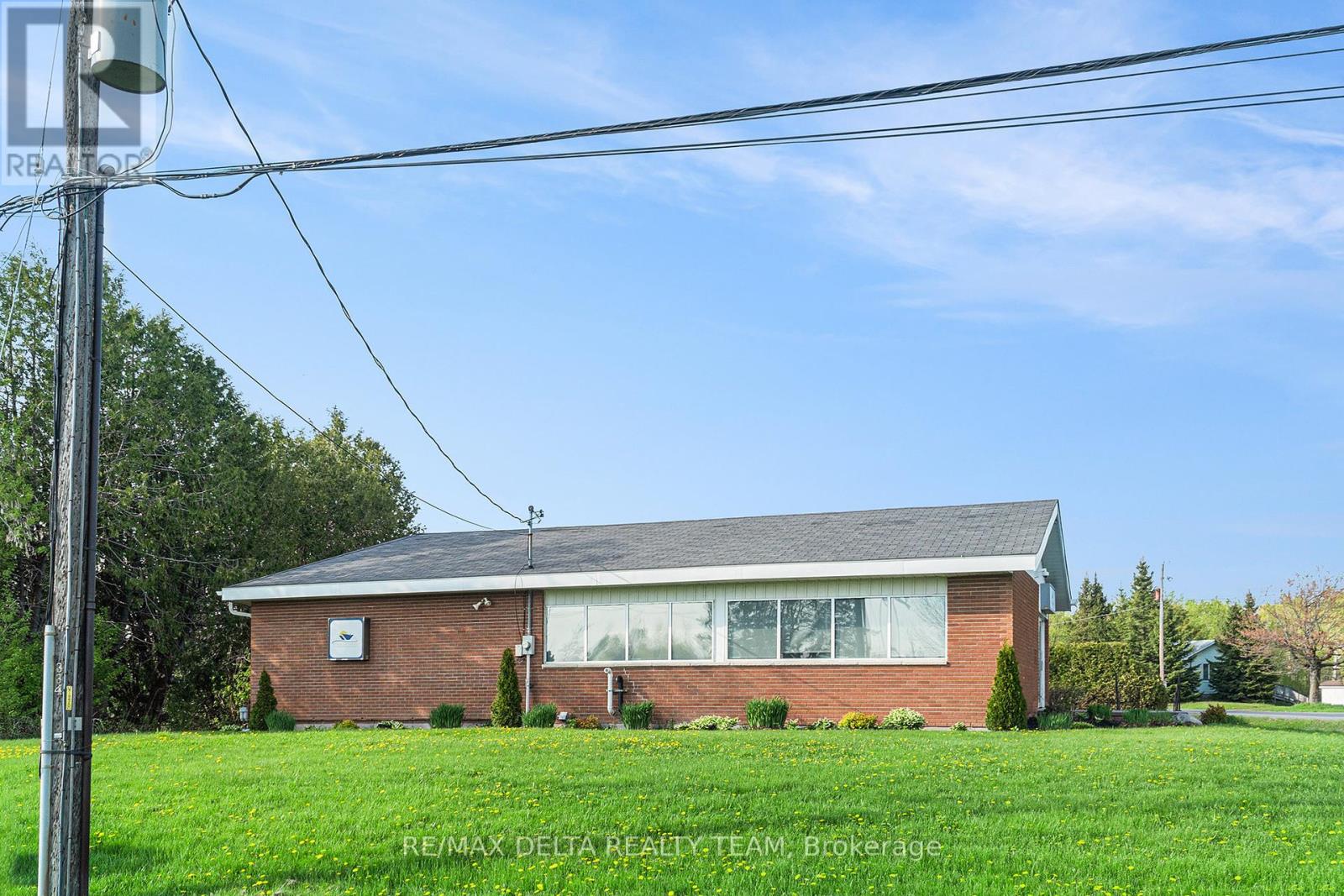 3713 Navan Road, Ottawa, Ontario  K1B 1H9 - Photo 40 - X12406433