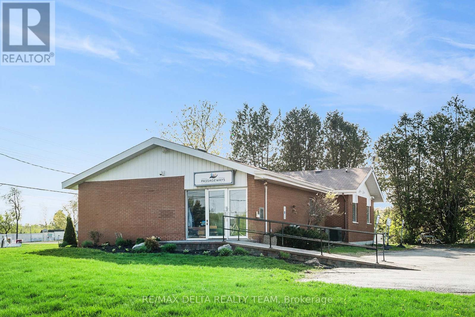 3713 Navan Road, Ottawa, Ontario  K1B 1H9 - Photo 41 - X12406433