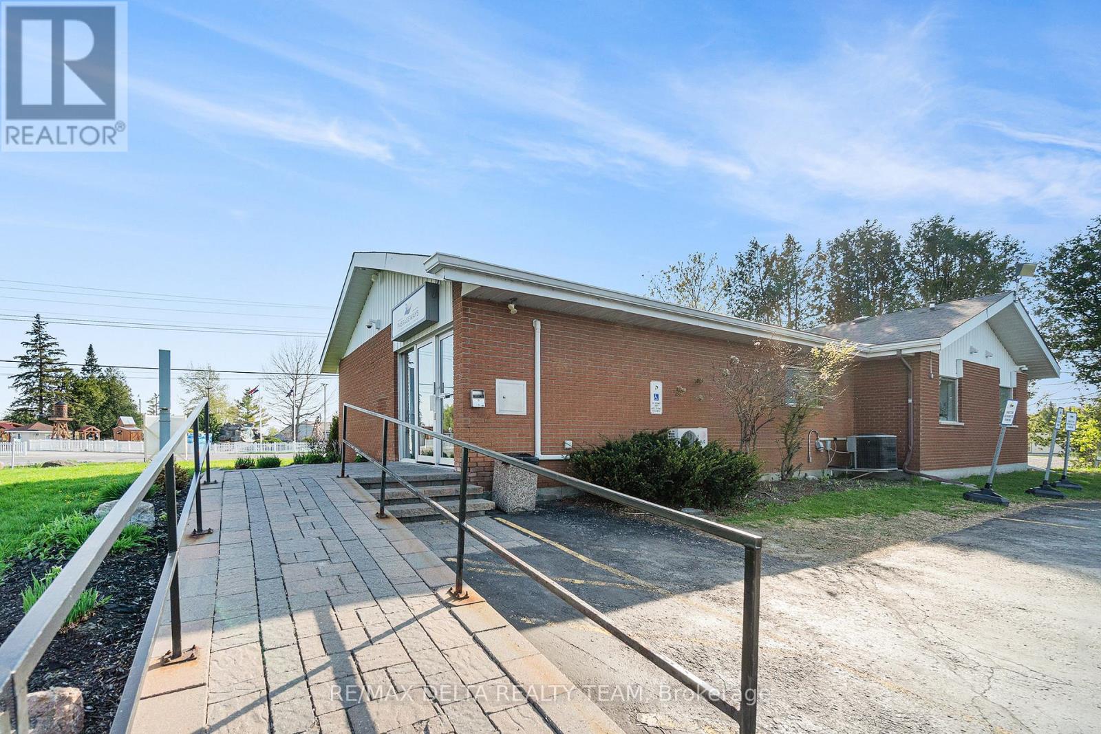 3713 Navan Road, Ottawa, Ontario  K1B 1H9 - Photo 43 - X12406433