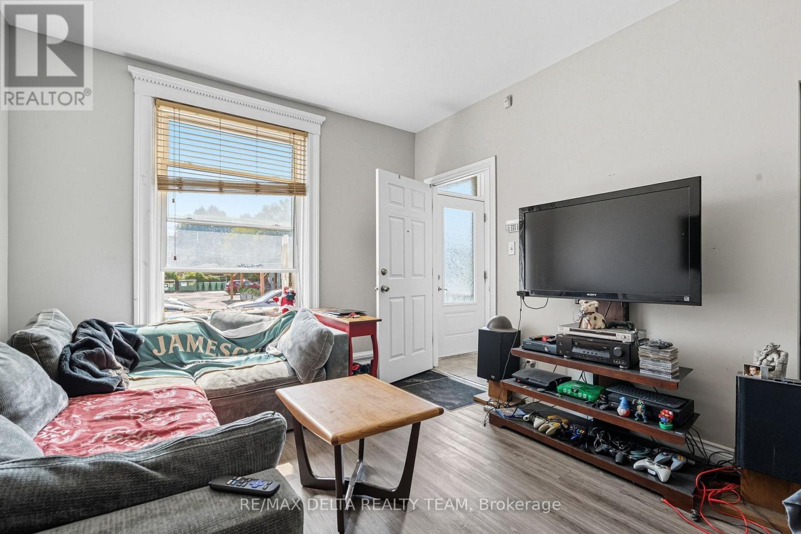 397 Gladstone Avenue, Ottawa, Ontario  K2P 0Y9 - Photo 5 - X12406459