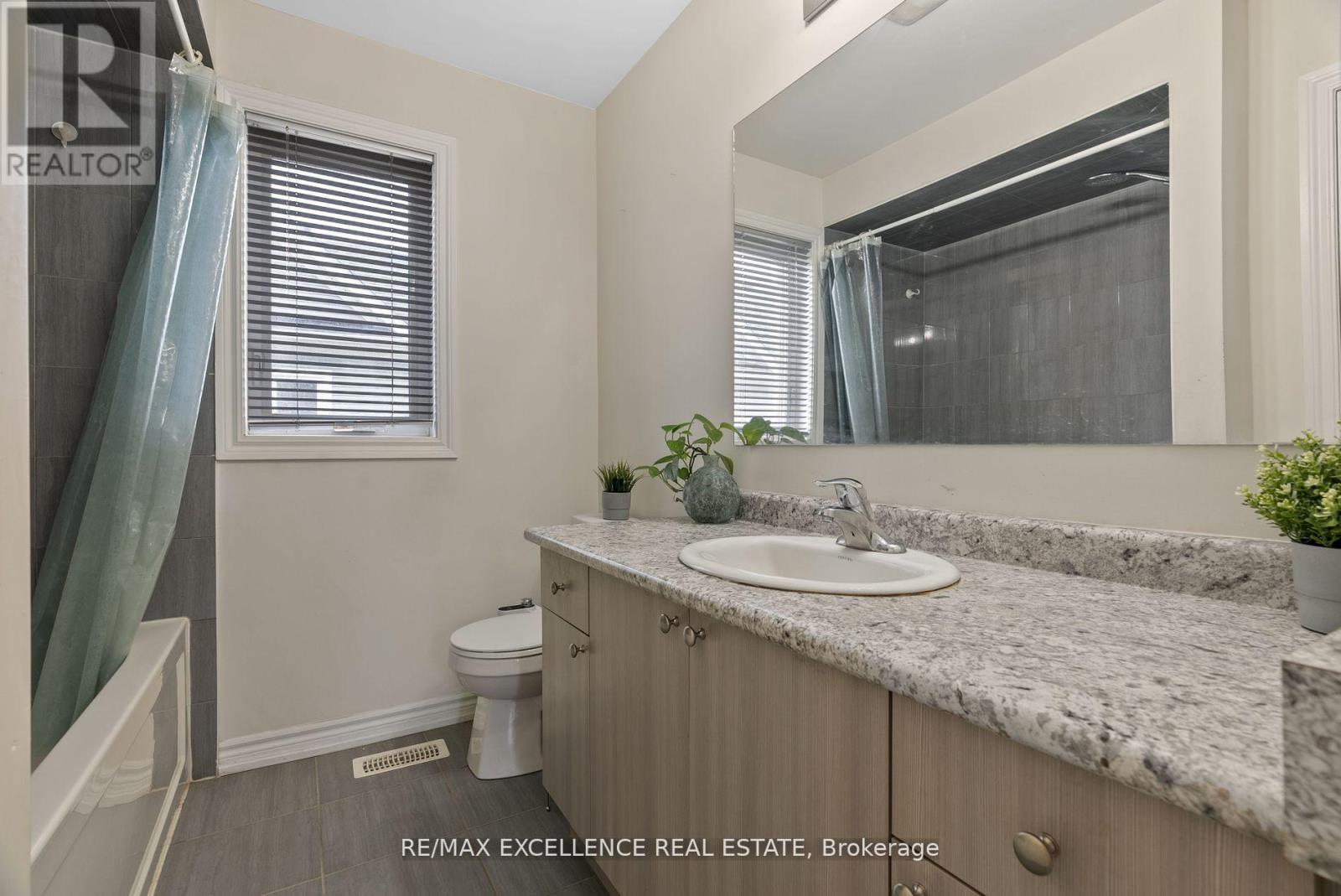 40 Todd Crescent, Southgate, Ontario  N0C 1B0 - Photo 22 - X12334451