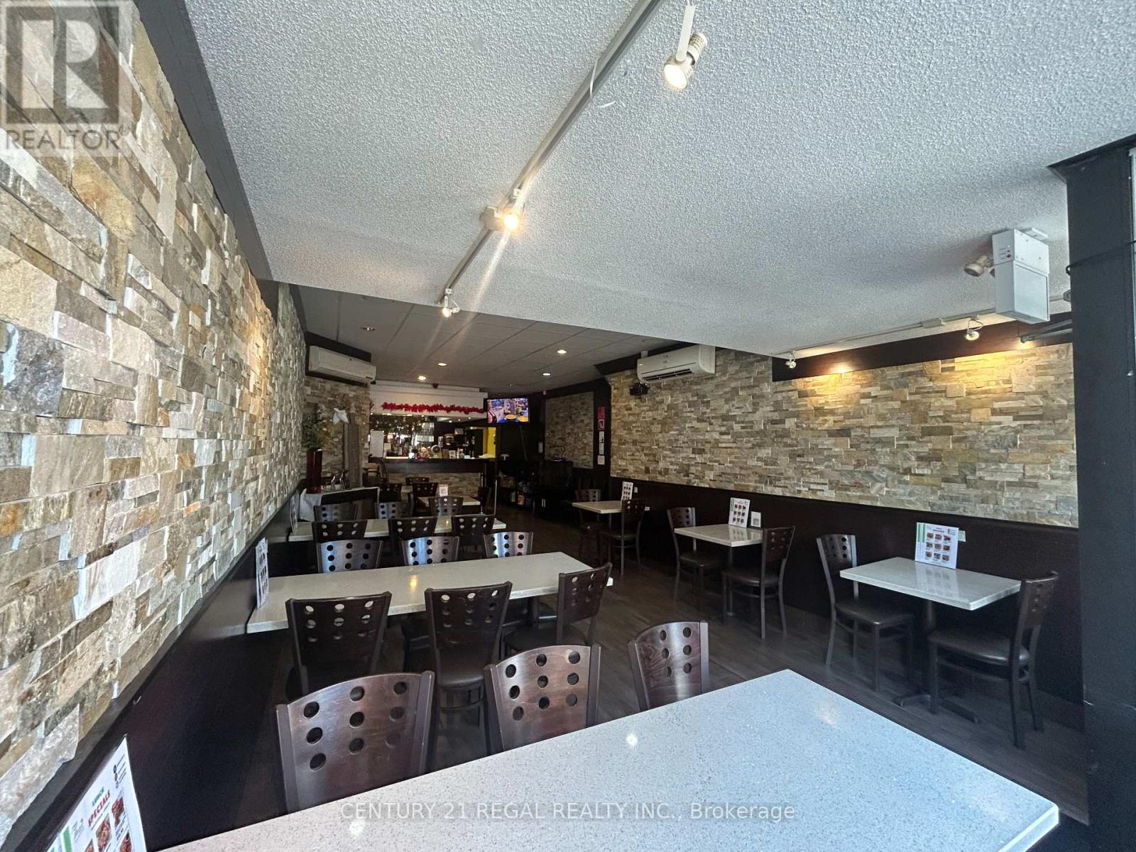 62 Vaughan Road, Toronto (Humewood-Cedarvale), Ontario  M6G 2N4 - Photo 5 - C12403365
