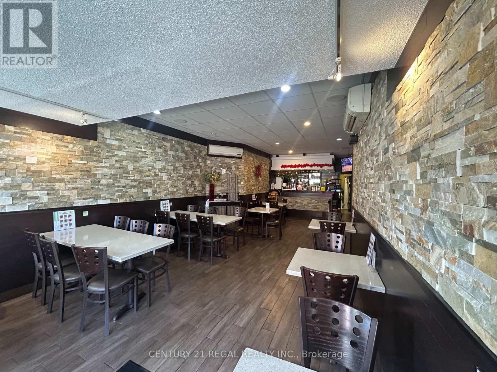 62 Vaughan Road, Toronto (Humewood-Cedarvale), Ontario  M6G 2N4 - Photo 4 - C12403365