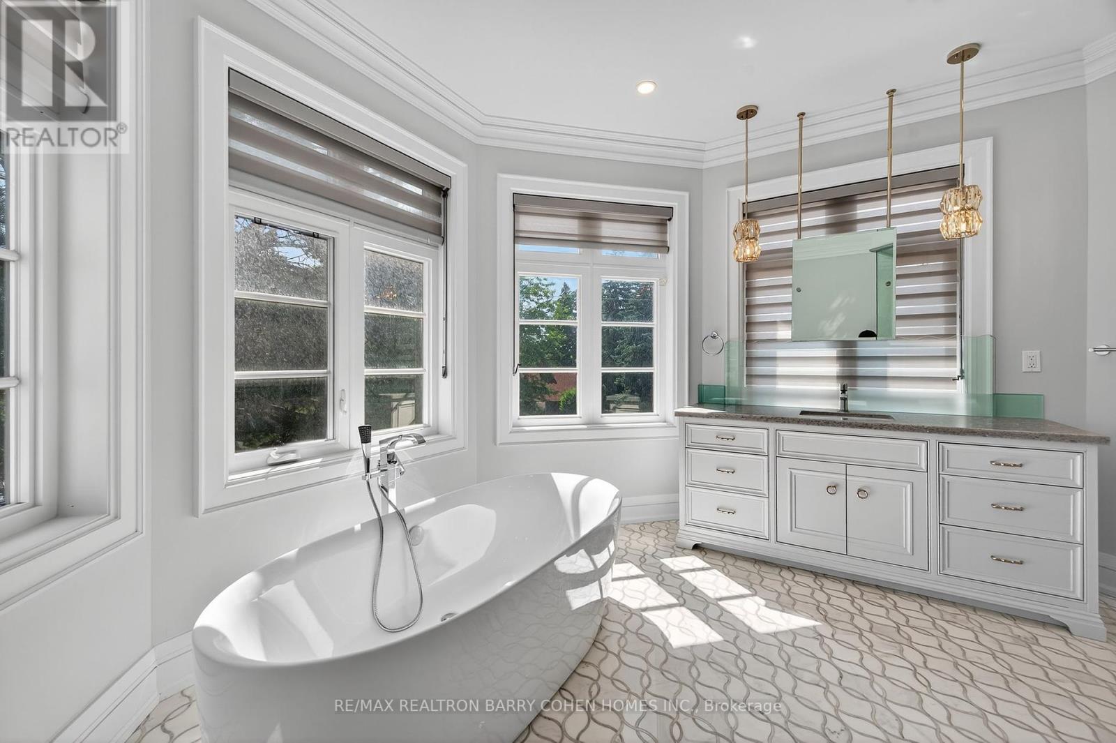 18 Suncrest Drive, Toronto (Bridle Path-Sunnybrook-York Mills), Ontario  M3C 2L2 - Photo 28 - C12406124