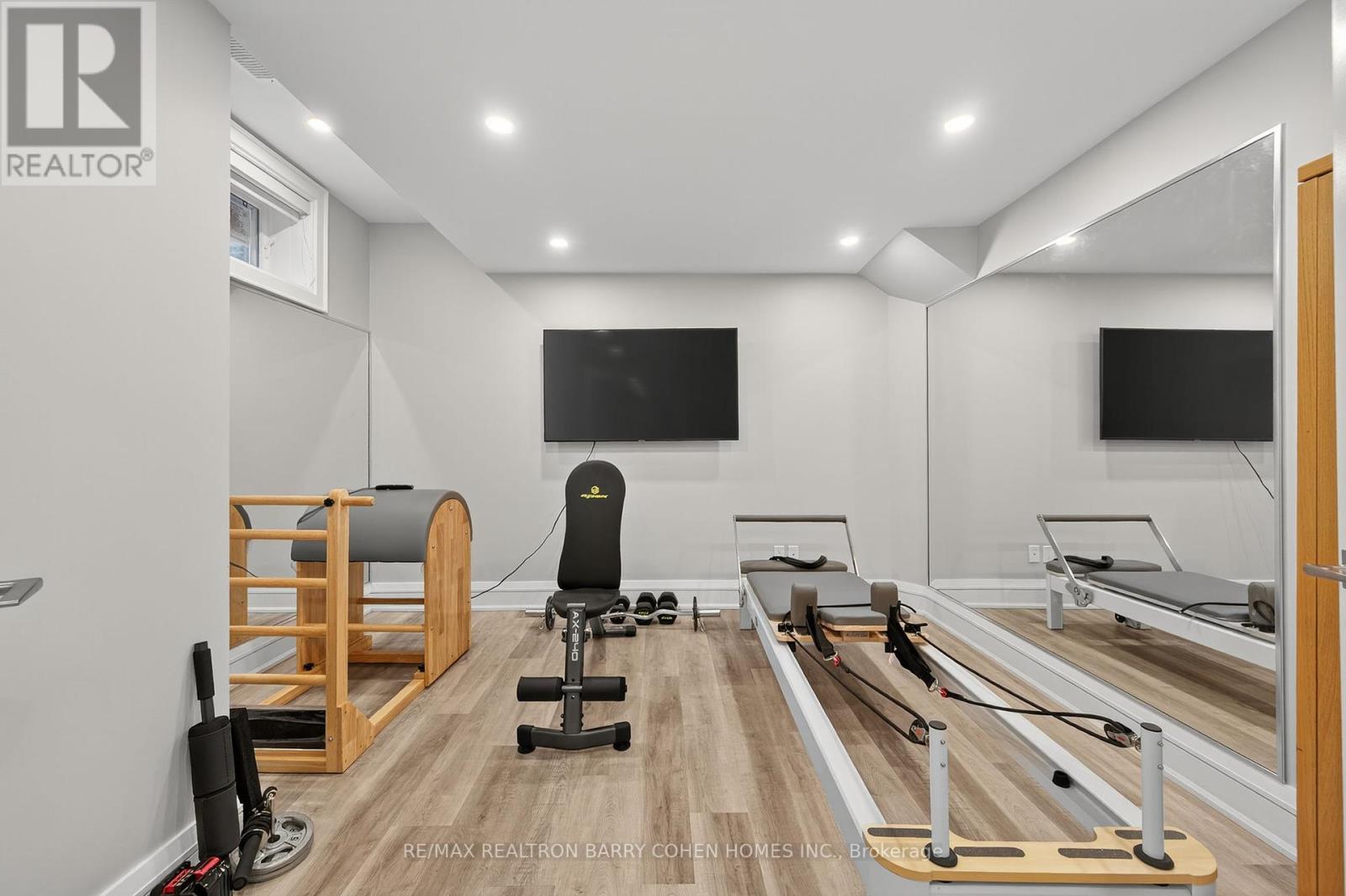 18 Suncrest Drive, Toronto (Bridle Path-Sunnybrook-York Mills), Ontario  M3C 2L2 - Photo 36 - C12406124