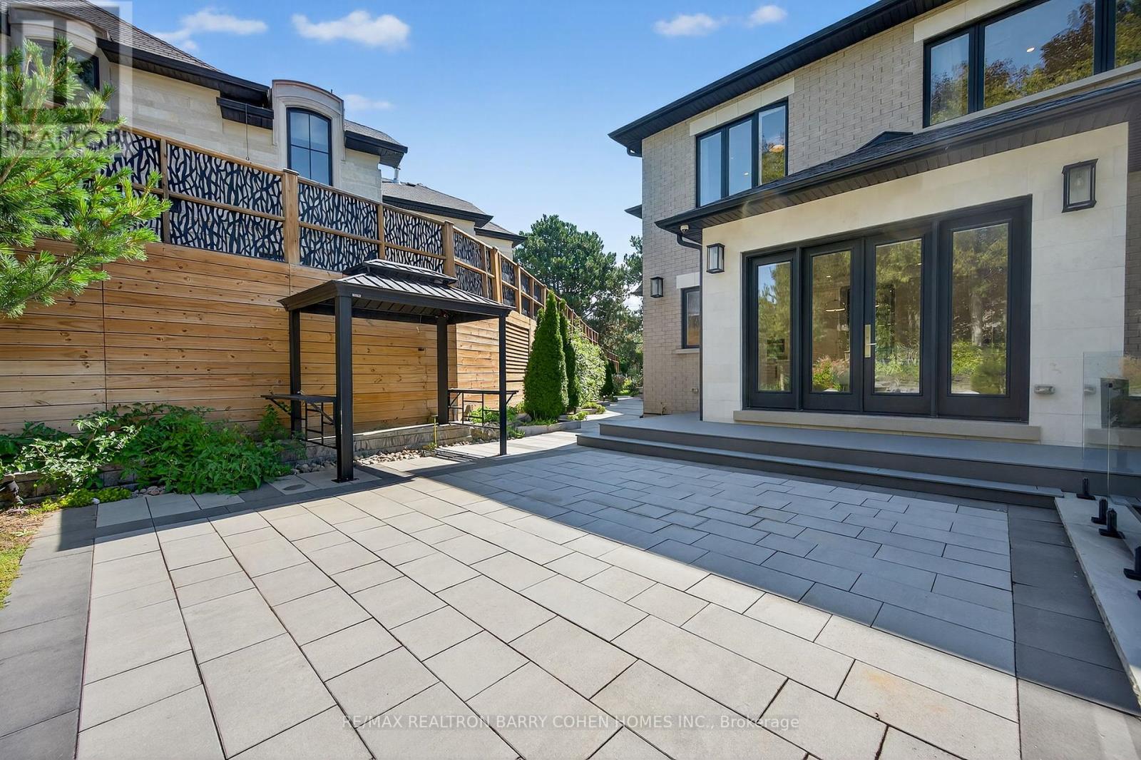 18 Suncrest Drive, Toronto (Bridle Path-Sunnybrook-York Mills), Ontario  M3C 2L2 - Photo 41 - C12406124