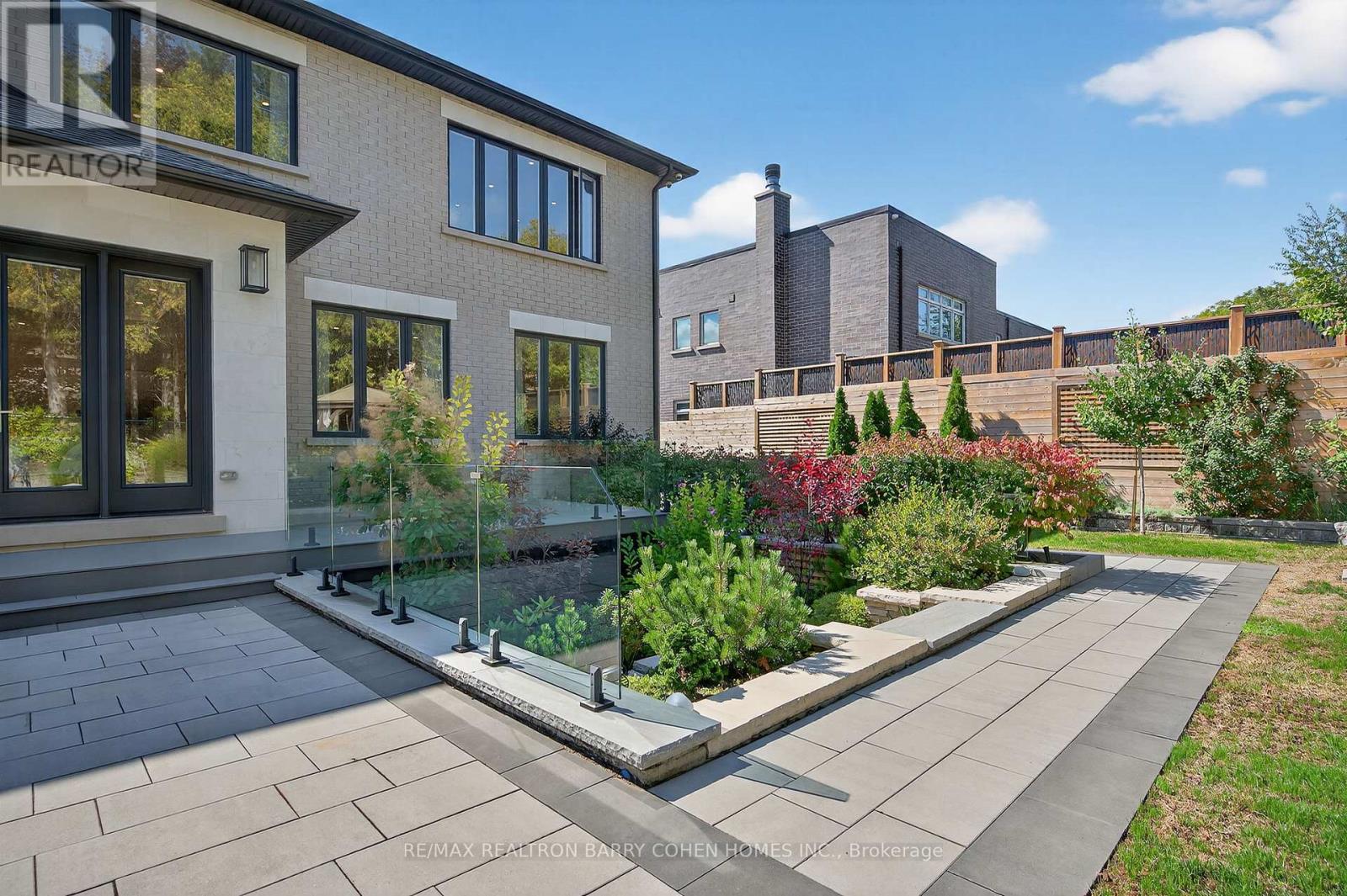 18 Suncrest Drive, Toronto (Bridle Path-Sunnybrook-York Mills), Ontario  M3C 2L2 - Photo 44 - C12406124