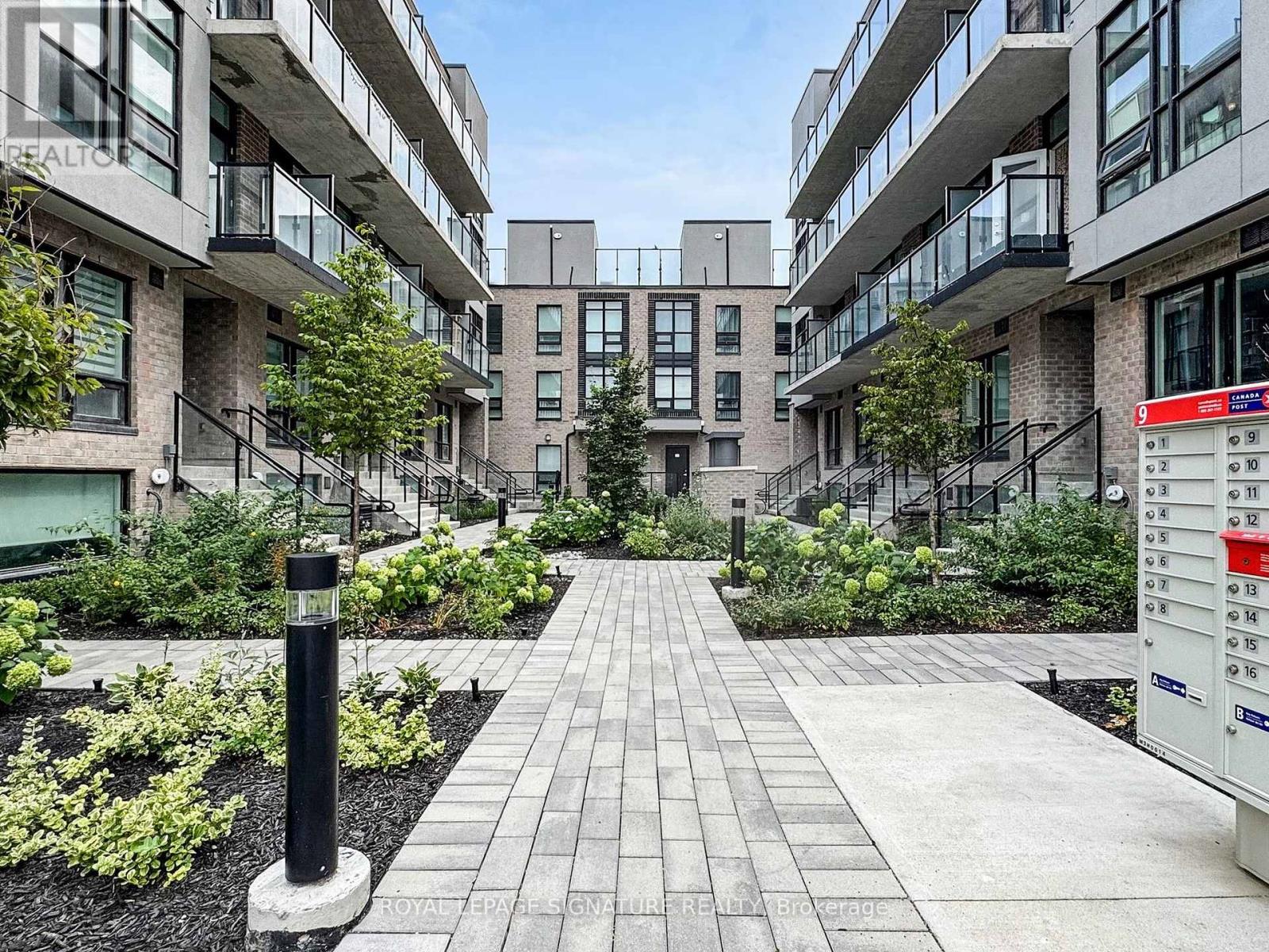 15 - 851 Sheppard Avenue W, Toronto, Ontario  M3H 0G2 - Photo 3 - C12406160