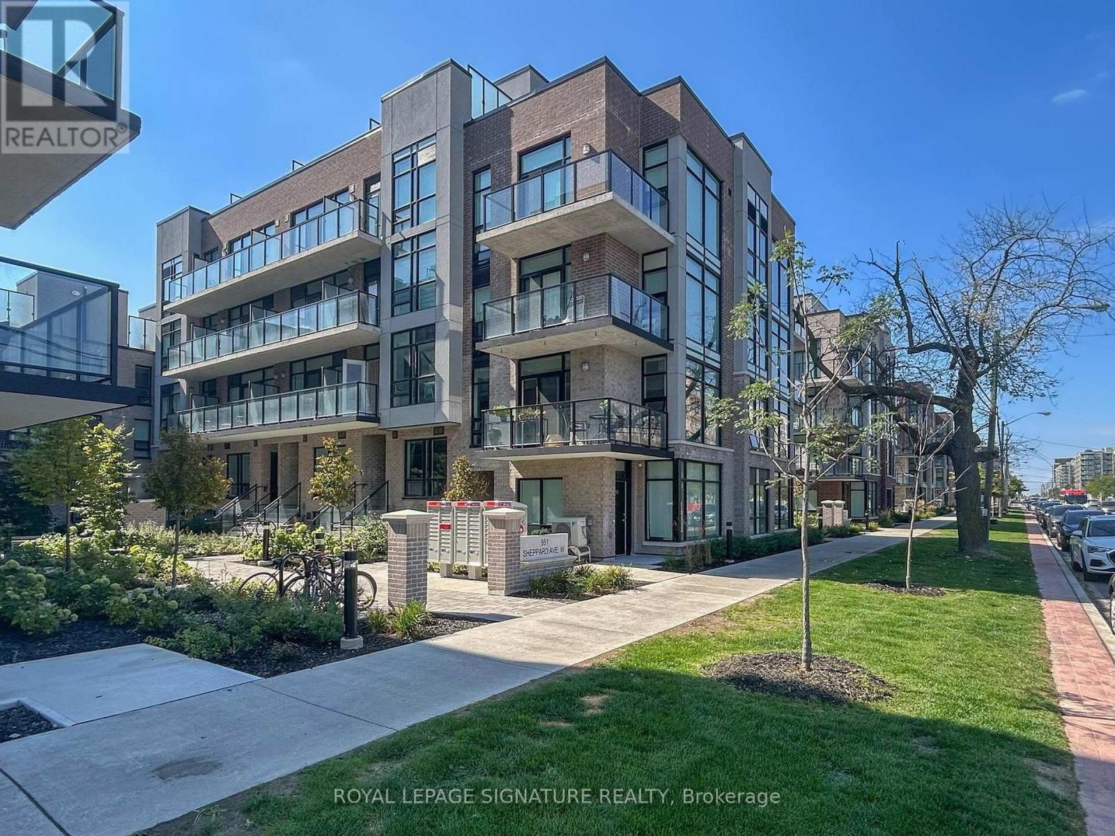 15 - 851 Sheppard Avenue W, Toronto, Ontario  M3H 0G2 - Photo 5 - C12406160