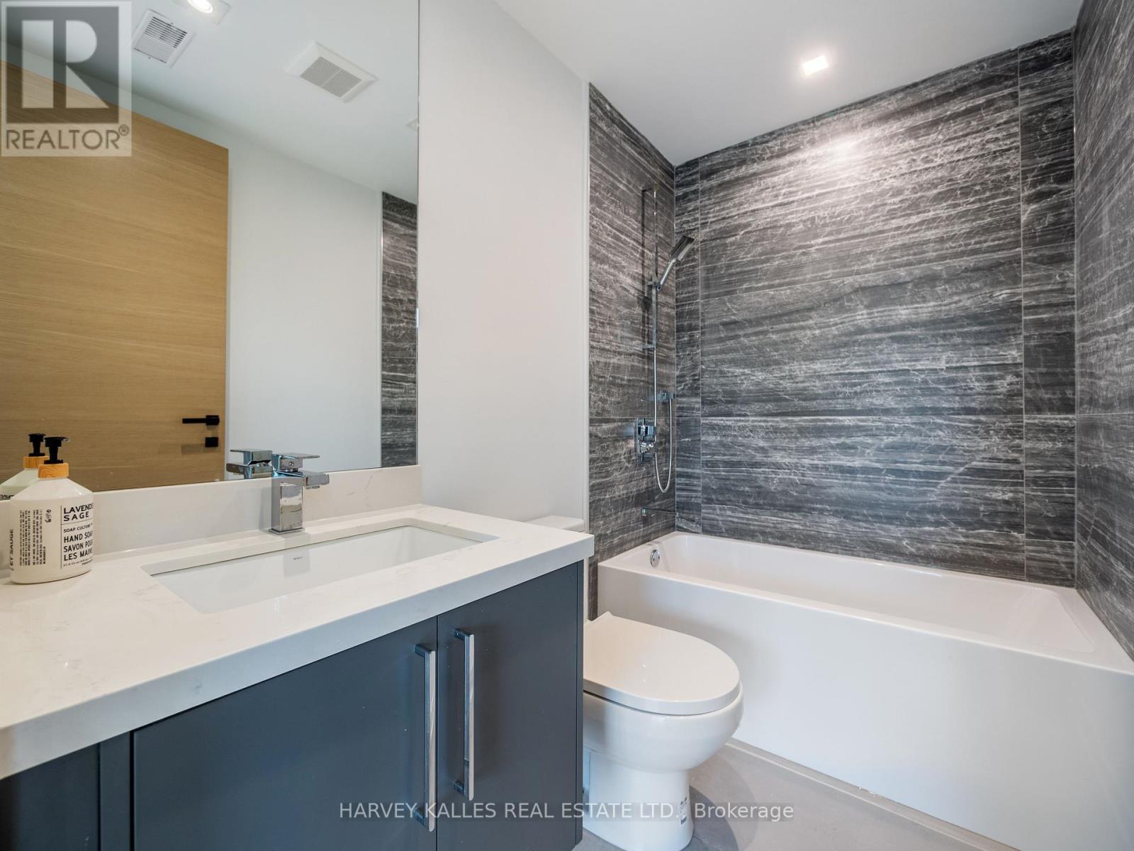 585 Bedford Park Avenue, Toronto (Bedford Park-Nortown), Ontario  M5M 1K4 - Photo 33 - C12406189