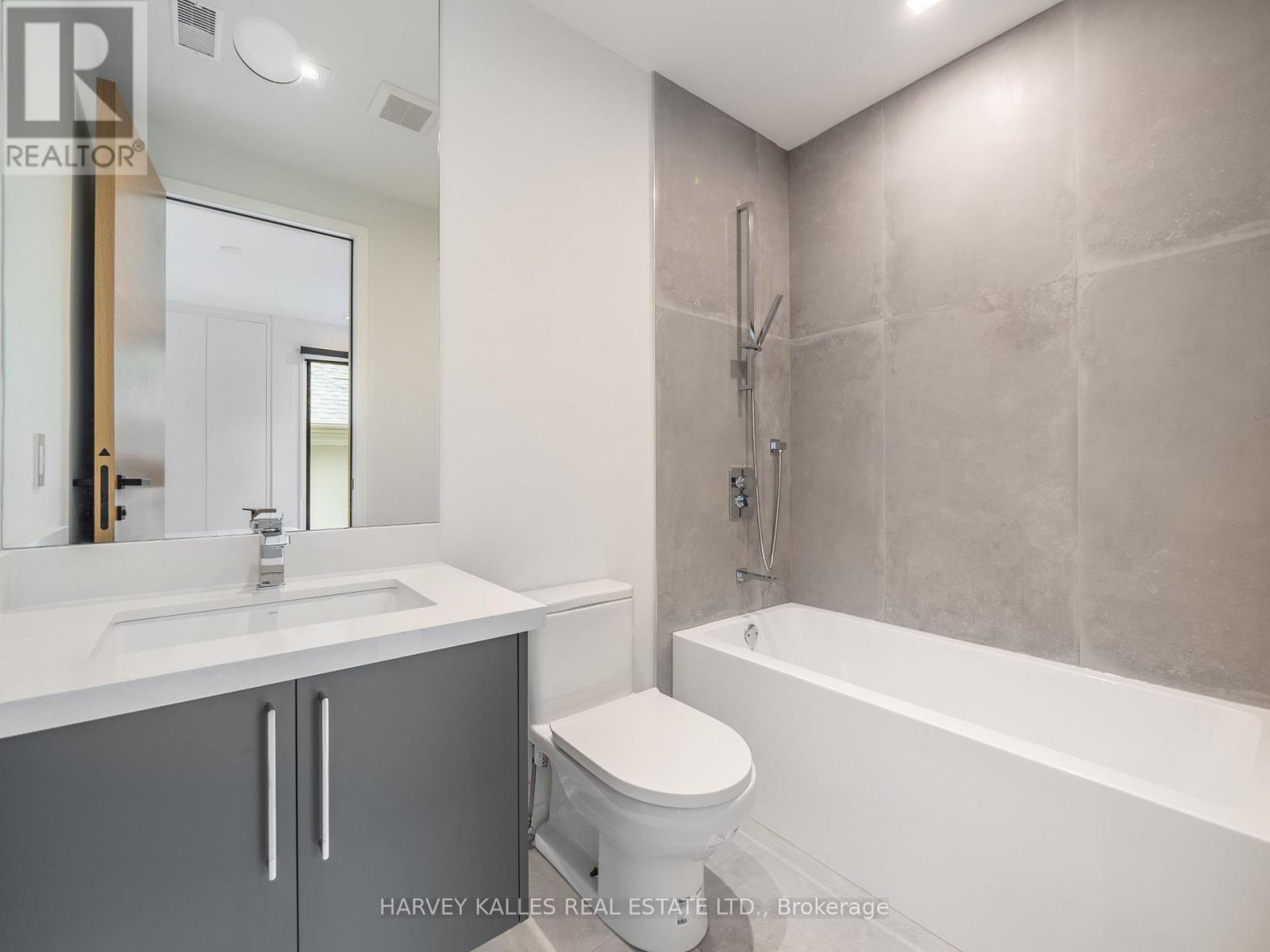 585 Bedford Park Avenue, Toronto (Bedford Park-Nortown), Ontario  M5M 1K4 - Photo 36 - C12406189